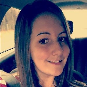 Meet your Posher, Candace